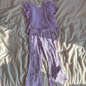 btween Lavender Ruffle Top and Floral Pants Set